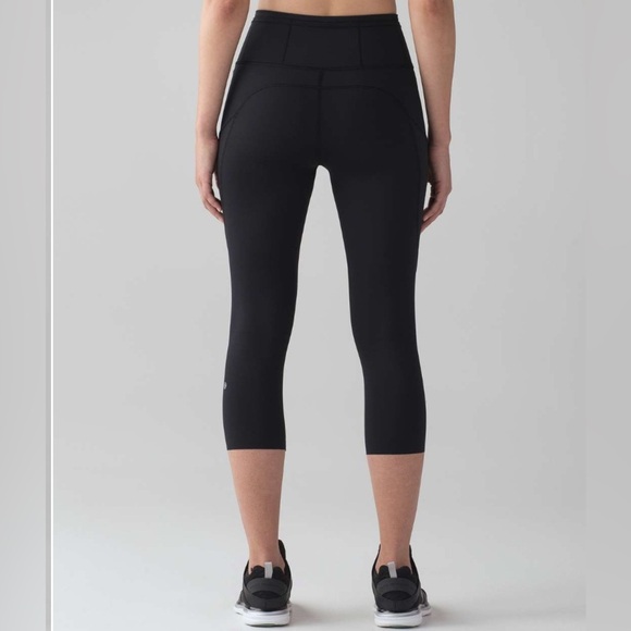 Lululemon Fast & Free Crop II Leggings Nulux 19" High Waisted Pockets Black 4 - Picture 2 of 14